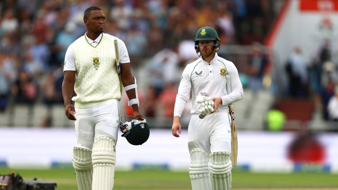 Lungi Ngidi and Kyle Verreynne leave the field at the end of the second Test, England vs South Africa, 2nd Test, Old Trafford, 3rd day, August 27, 2022