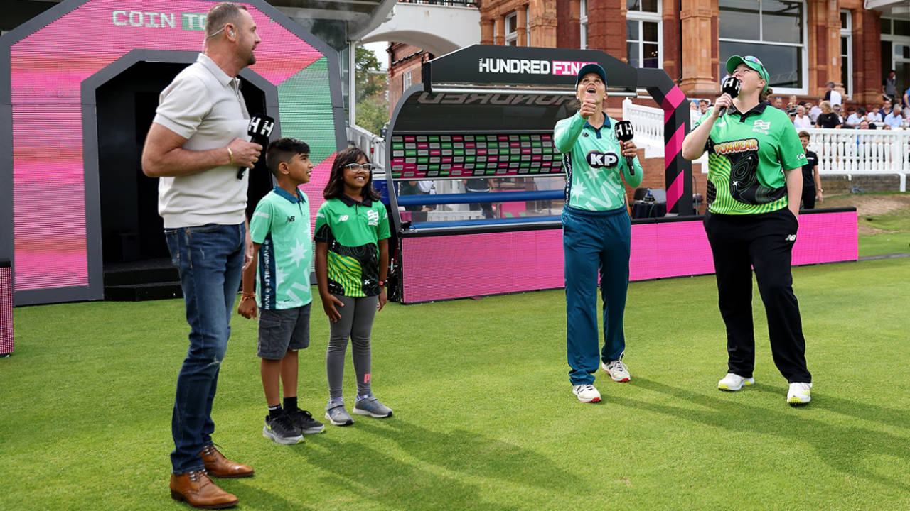 Suzie Bates tosses the coin as Anya Shrubsole and Simon Doull look on, Oval Invincibles vs Southern Brave, Women's Hundred final, Lord's, September 3, 2022