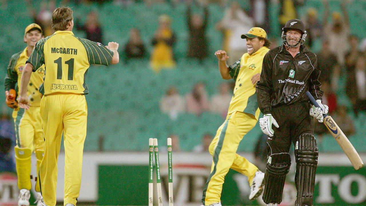 An injured Chris Harris after being dismissed by Glenn McGrath at the SCG, Australia vs New Zealand, 2nd ODI, Sydney, December 8, 2004