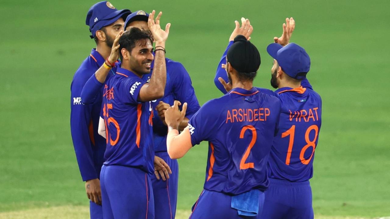 Bhuvneshwar Kumar celebrates his five-for after dismissing Azmatullah Omarzai, Afghanistan vs India, Super 4, Dubai, Asia Cup, September 8, 2022