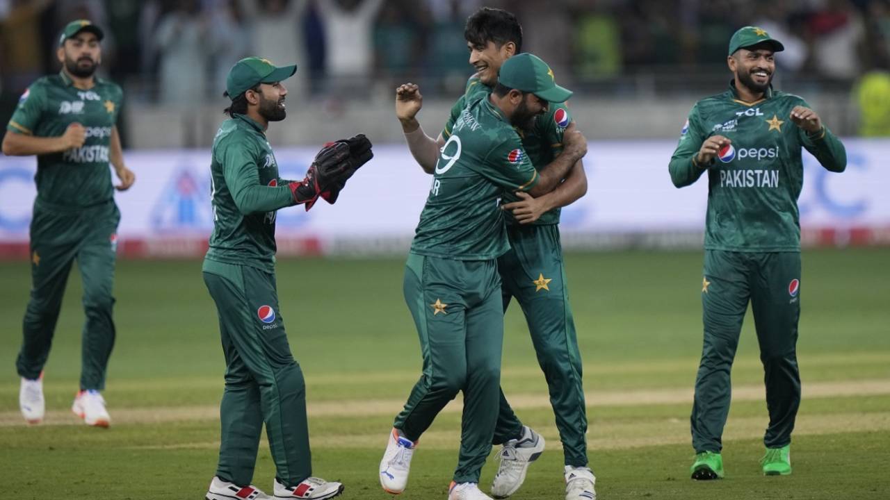 Mohammad Hasnain removed Kusal Mendis for a first-ball duck, Sri Lanka vs Pakistan, Super 4, Dubai, Asia Cup, September 9, 2022
