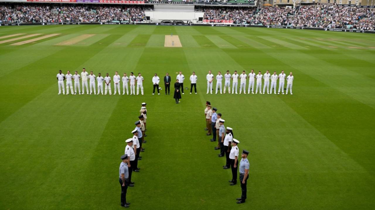 The teams line up for a minute's silence in memory of Queen Elizabeth II, England vs South Africa, 3rd Test, 3rd day, The Oval, September 10, 2022