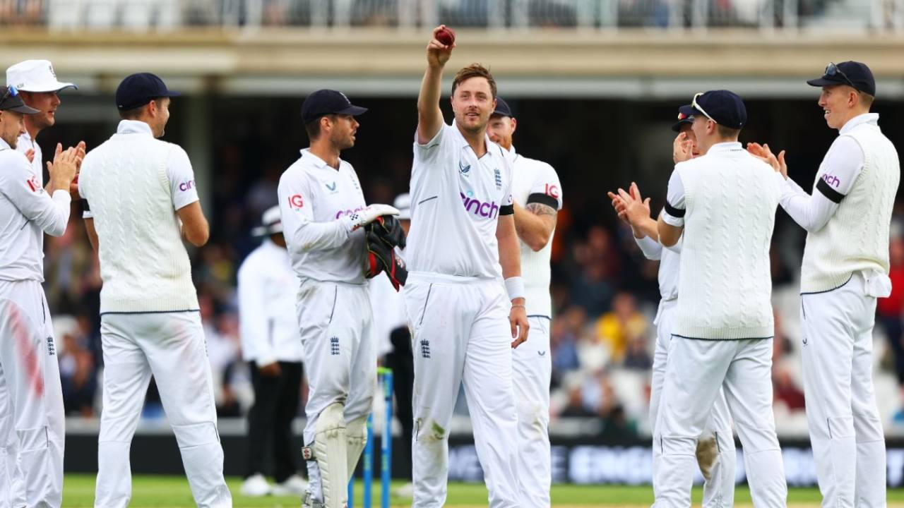 Ollie Robinson celebrates his five-wicket haul at The Oval, England vs South Africa, 3rd Test, 3rd day, The Oval, September 10, 2022