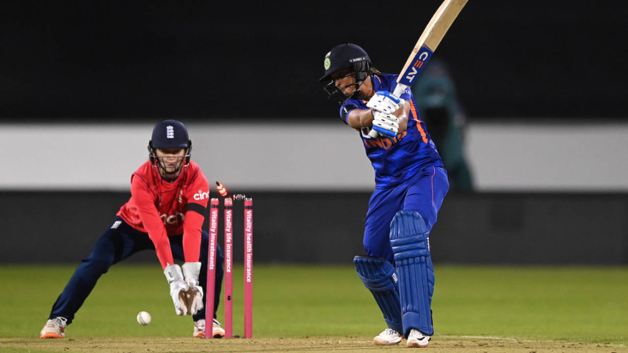 Harmanpreet Kaur was bowled off a delivery that kept low, England vs India, 1st women's T20I, Chester-le-Street, September 10, 2022