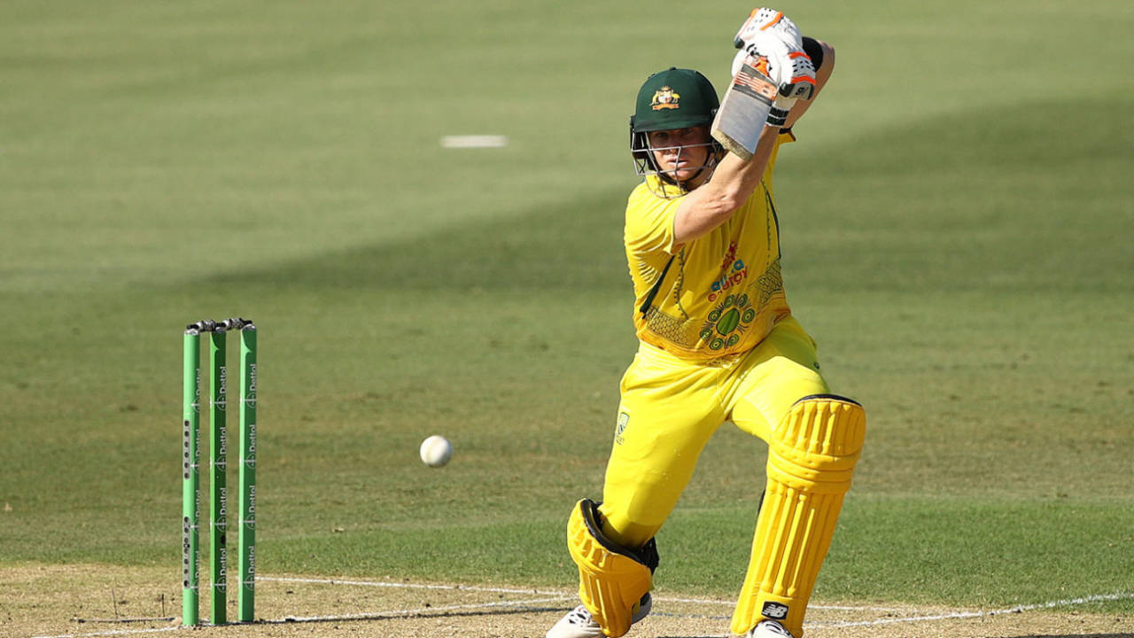 Steven Smith steadied Australia after the early wickets, Australia vs New Zealand, 3rd ODI, Cairns, September 11, 2022