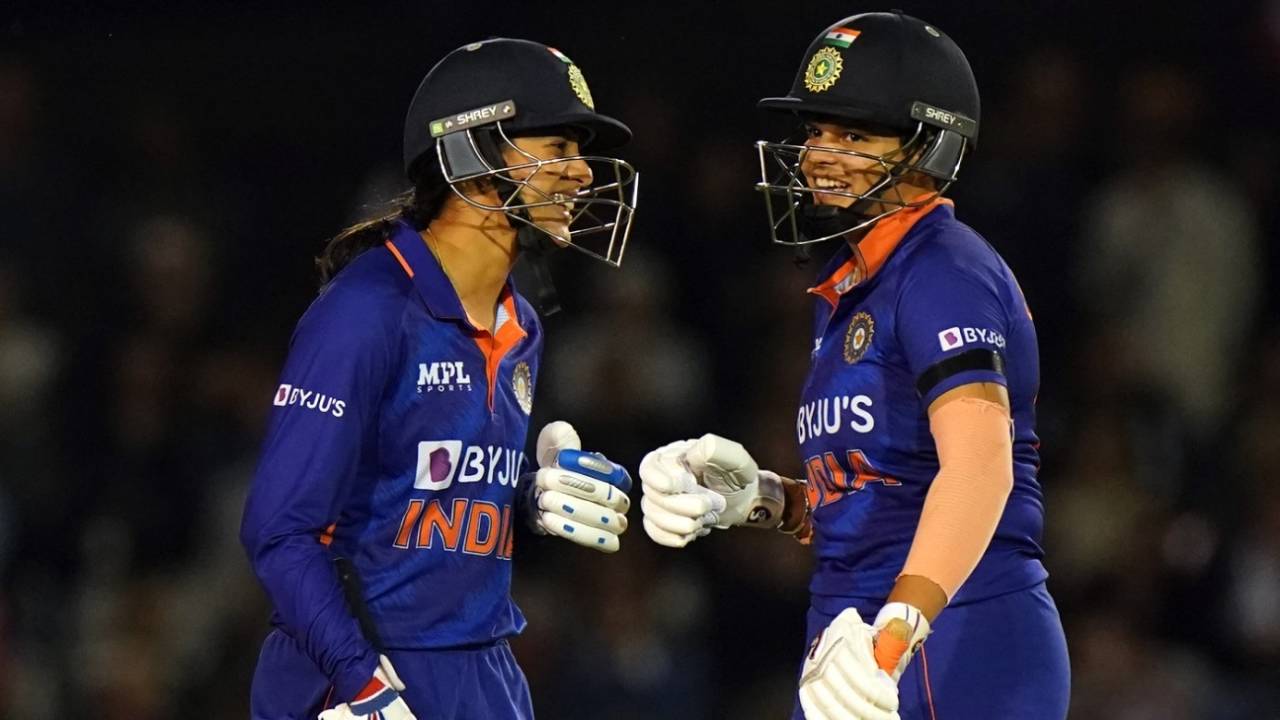 Smriti Mandhana and Shafali Verma got India off to a flier with their quick fifty-run stand, England vs India, 2nd women's T20I, Derby, September 13, 2022
