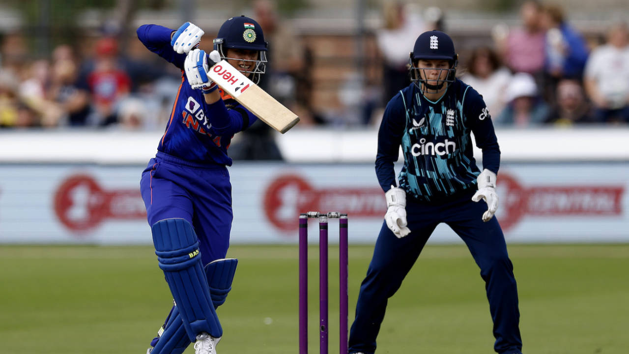 Smriti Mandhana plays the cover drive, England vs India, 1st ODI, Hove, September 18, 2022
