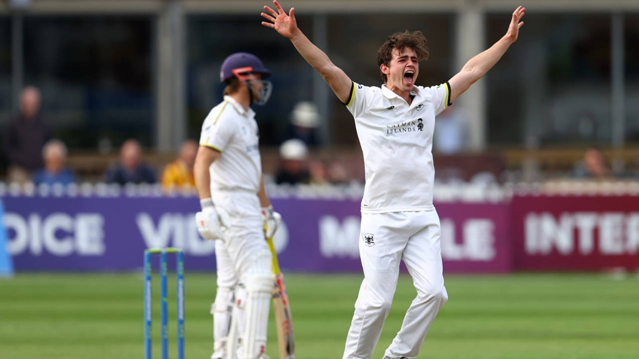 Tom Price appeals for a wicket, Gloucestershire vs Warwickshire, County Championship, Division Two, Edgbaston, September 20, 2022