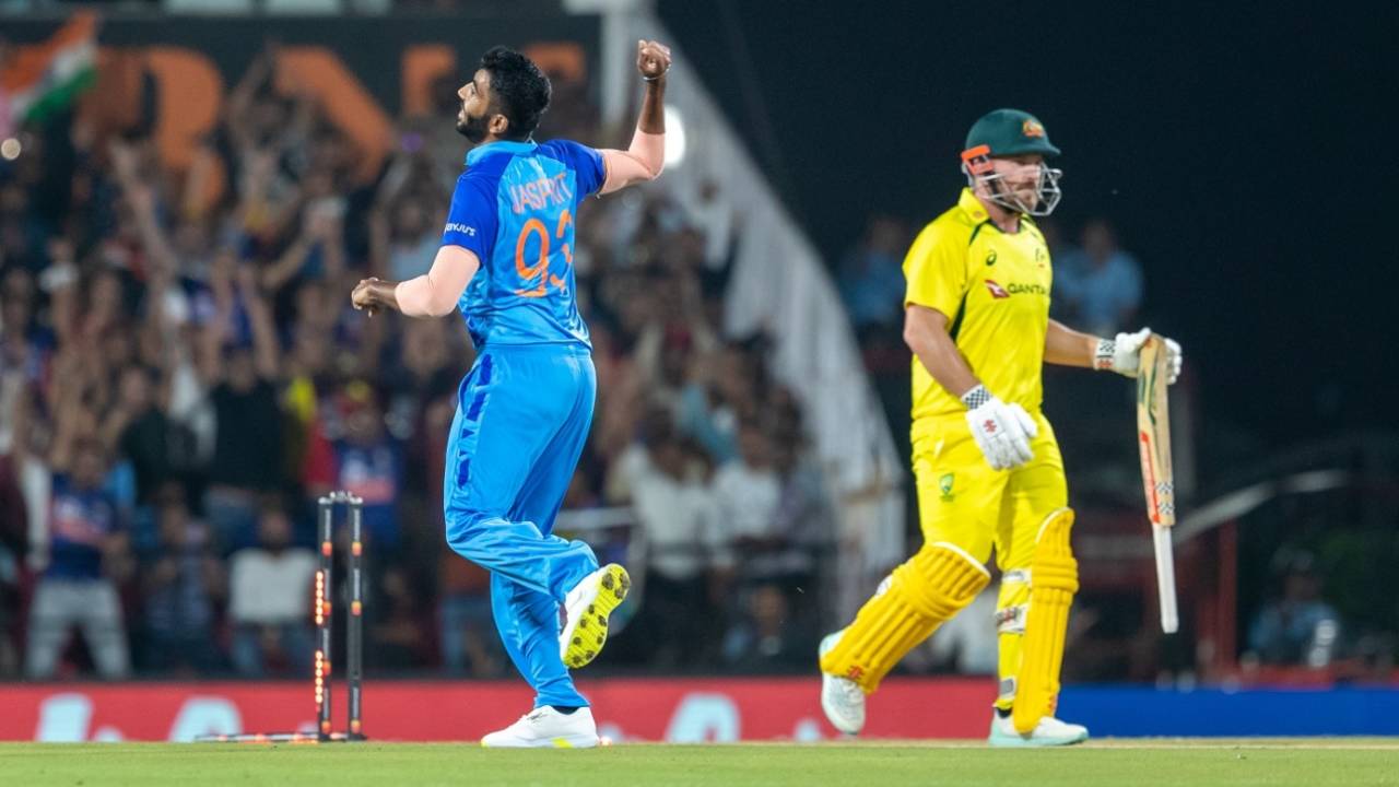 Jasprit Bumrah is elated as Aaron Finch loses his leg stump, India vs Australia, 2nd T20I, Nagpur, September 23, 2022
