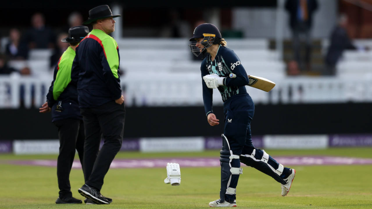 Charlie Dean throws her gloves after being run out backing up, England vs India, 3rd ODI, Lord's, London, September 24, 2022
