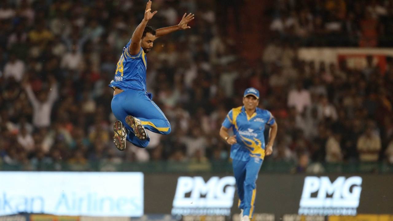 Stuart Binny enjoyed his time out on the field, India Legends v Sri Lanka Legends, Final, Road Safety World Series, Raipur, 1 October, 2022