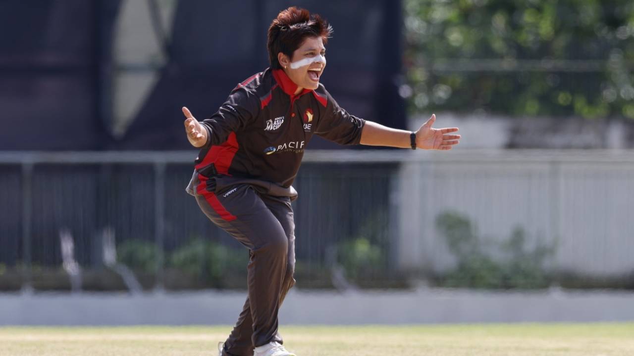 Chaya Mughal appeals for a wicket, Malaysia vs UAE, Women's T20 Asia Cup, Sylhet, October 5, 2022