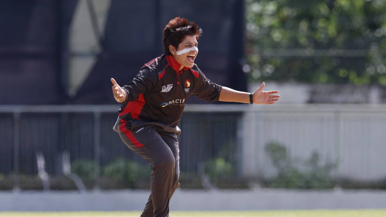 Chaya Mughal appeals for a wicket, Malaysia vs UAE, Women's T20 Asia Cup, Sylhet, October 5, 2022