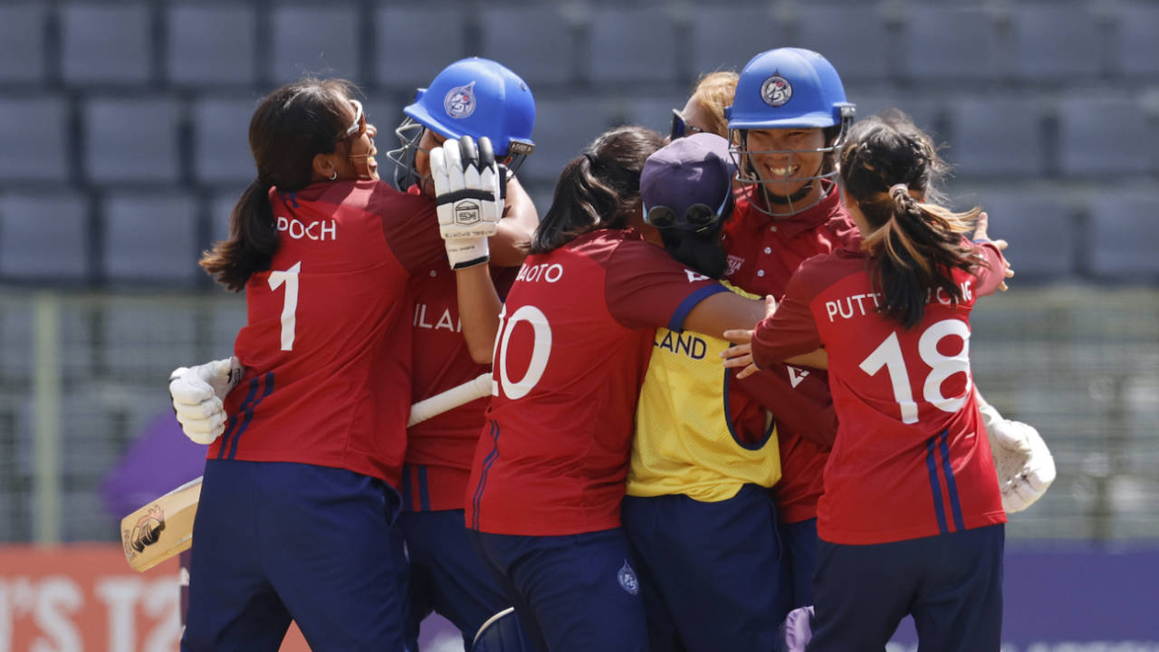The Thailand players celebrate after pulling off the win over Pakistan, Thailand vs Pakistan, Women's Asia Cup, Sylhet, October 6, 2022