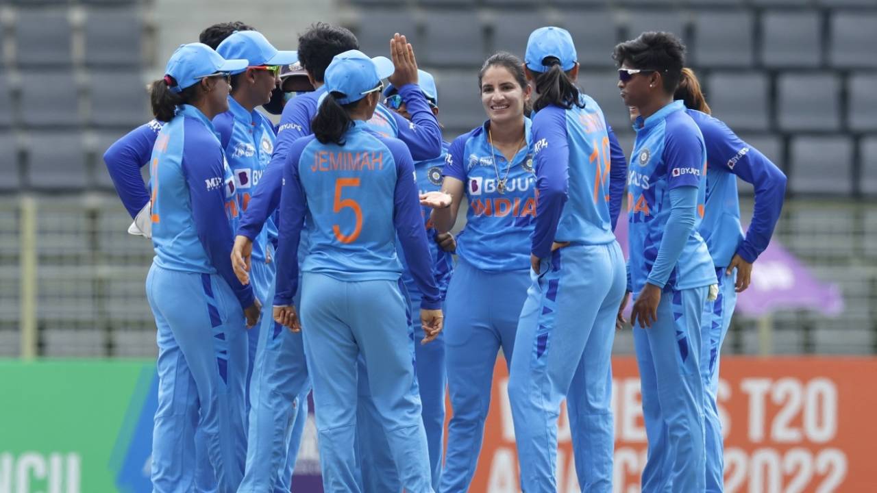 Renuka Singh cleaned up Chanida Sutthiruang with a pin-point yorker, India vs Thailand, 1st semi-final, Women's T20 Asia Cup, Sylhet, October 13, 2022