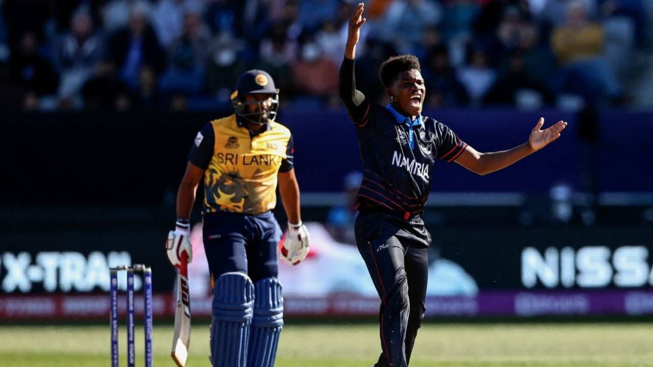 Ben Shikongo appeals for an lbw against Bhanuka Rajapaksa that would have given him his hat-trick, Men's T20 World Cup 2022, 1st Round, Group A, Geelong, October 16, 2022