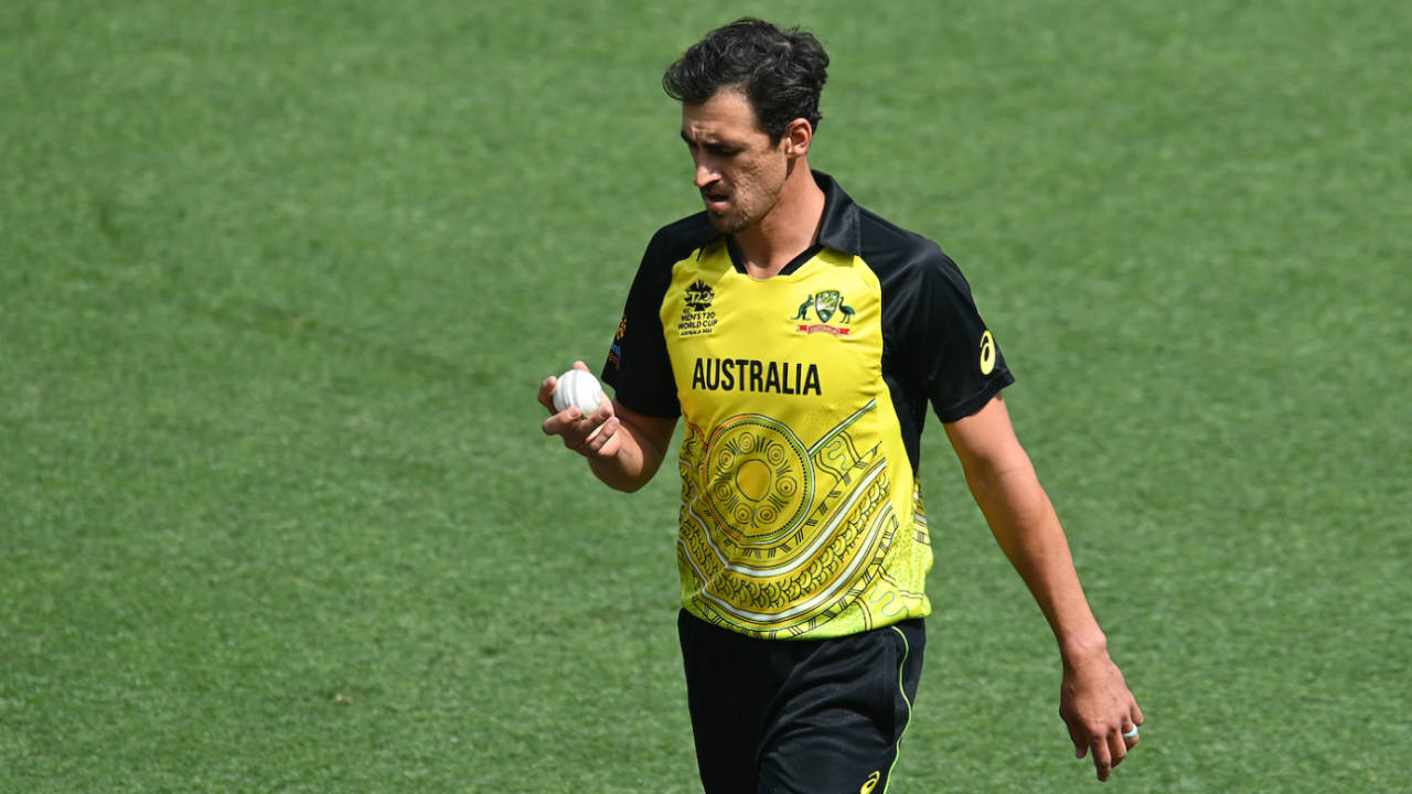 Mitchell Starc removed Virat Kohli in his three-over spell, Australia vs India, ICC Men's T20 World Cup Warm-up Match, Brisbane, October 17, 2022
