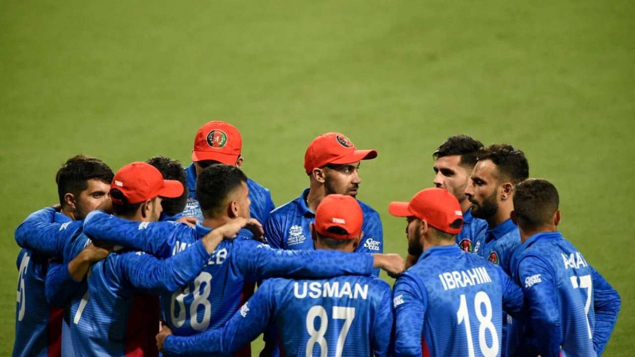 Afghanistan in a huddle, Afghanistan vs Bangladesh, Men's T20 World Cup warm-up, Brisbane, October 17, 2022