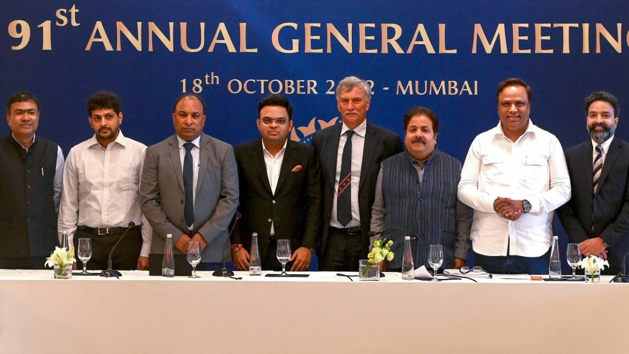 Roger Binny and the other BCCI office bearers on their first day in office&nbsp;&nbsp;&bull;&nbsp;&nbsp;AFP via Getty Images