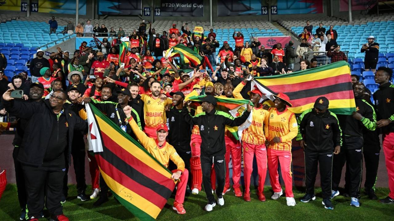 Zimbabwe celebrate their qualification to the Super 12s, Scotland vs Zimbabwe, ICC Men's T20 World Cup, Hobart, October 21, 2022
