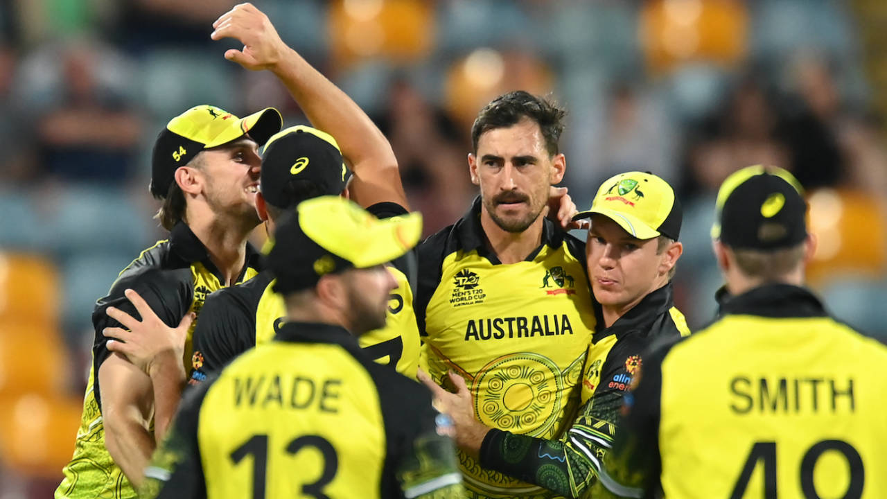 Mitchell Starc with his team-mates after removing George Dockrell, Australia vs Ireland, ICC Men's T20 World Cup 2022, Brisbane, October 31, 2022
