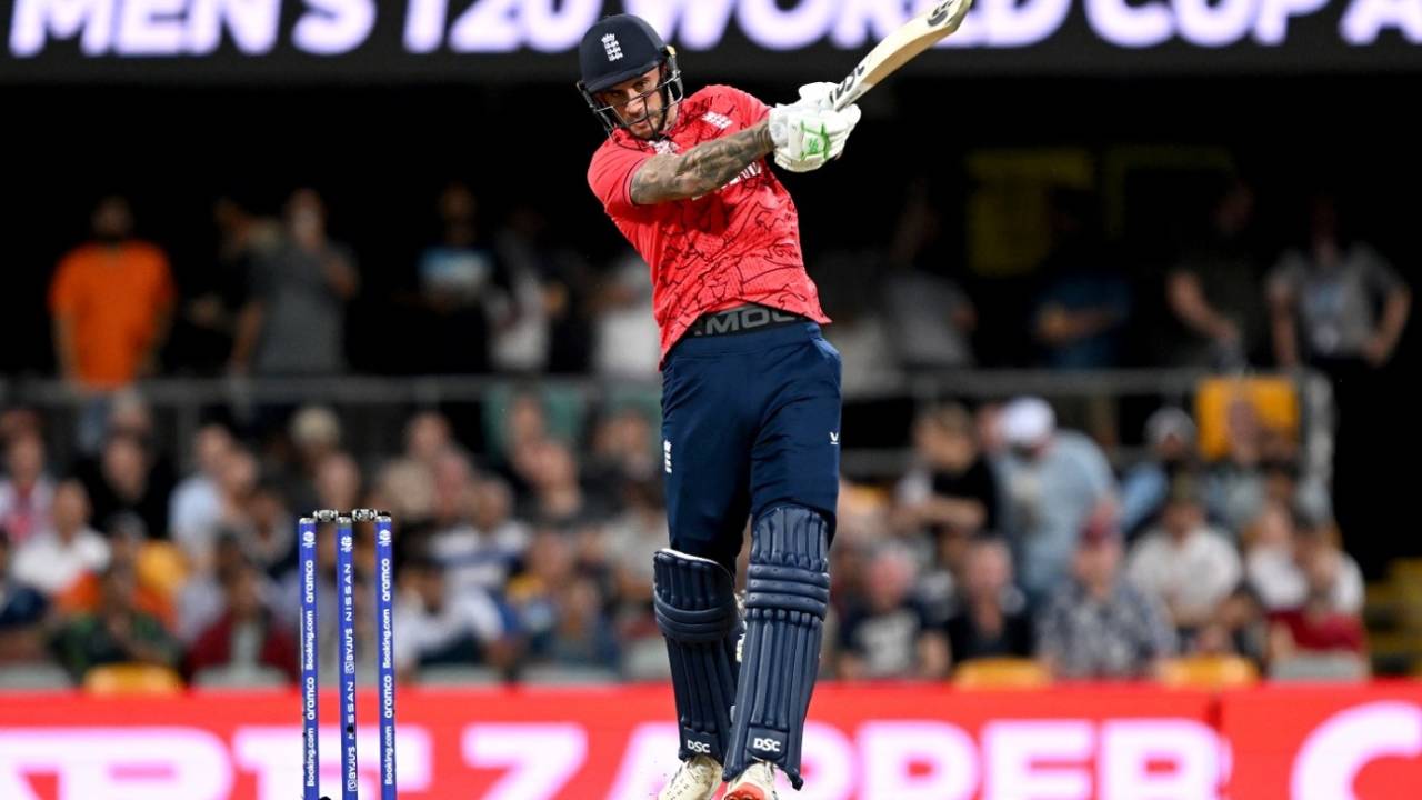 Alex Hales swats Tim Southee over long-on, England vs New Zealand, T20 World Cup, Brisbane, November 1, 2022