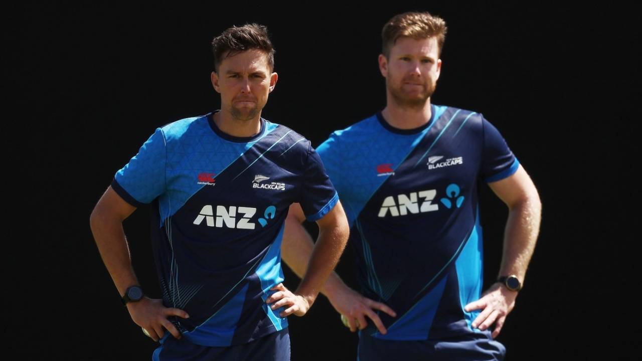 Trent Boult and Jimmy Neesham wait for their turn to bowl in the nets, Men's T20 World Cup 2022, Sydney, November 7, 2022