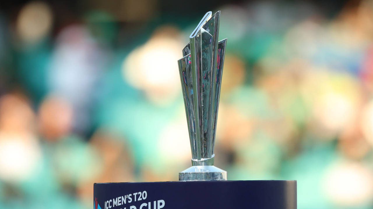 The ICC T20 World Cup trophy - on display at the SCG, New Zealand vs Pakistan, T20 World Cup, 1st semi-final, Sydney, November 9, 2022