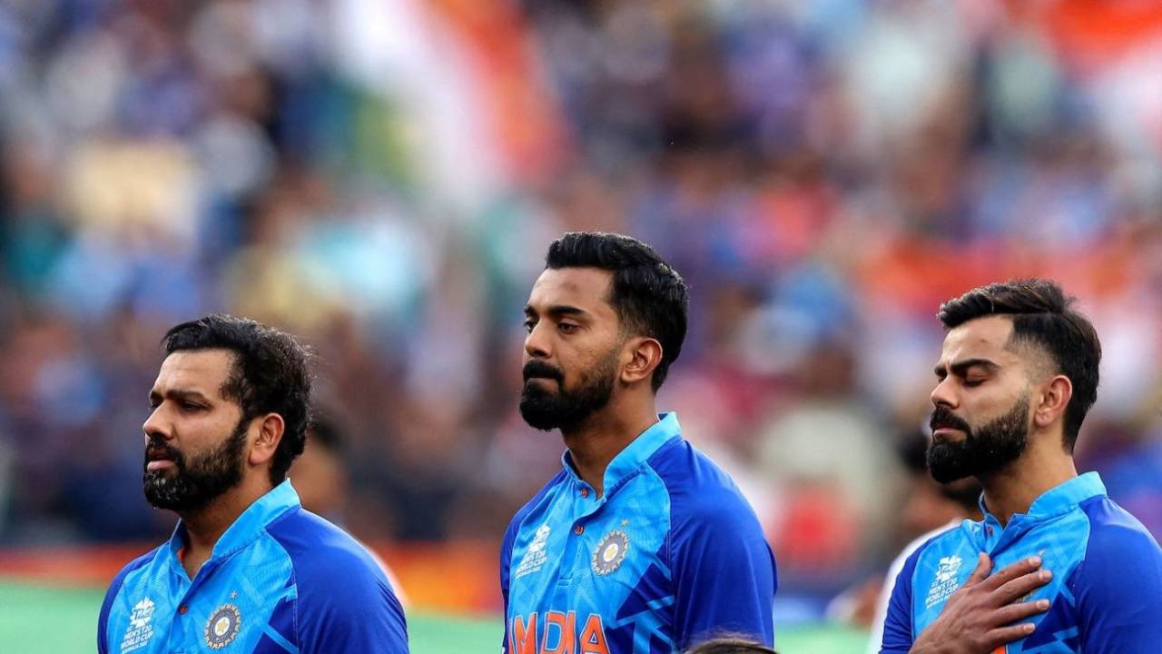 Rohit Sharma, KL Rahul and Virat Kohli sing the national anthem, India vs Zimbabwe, T20 World Cup, Melbourne, November 6, 2022