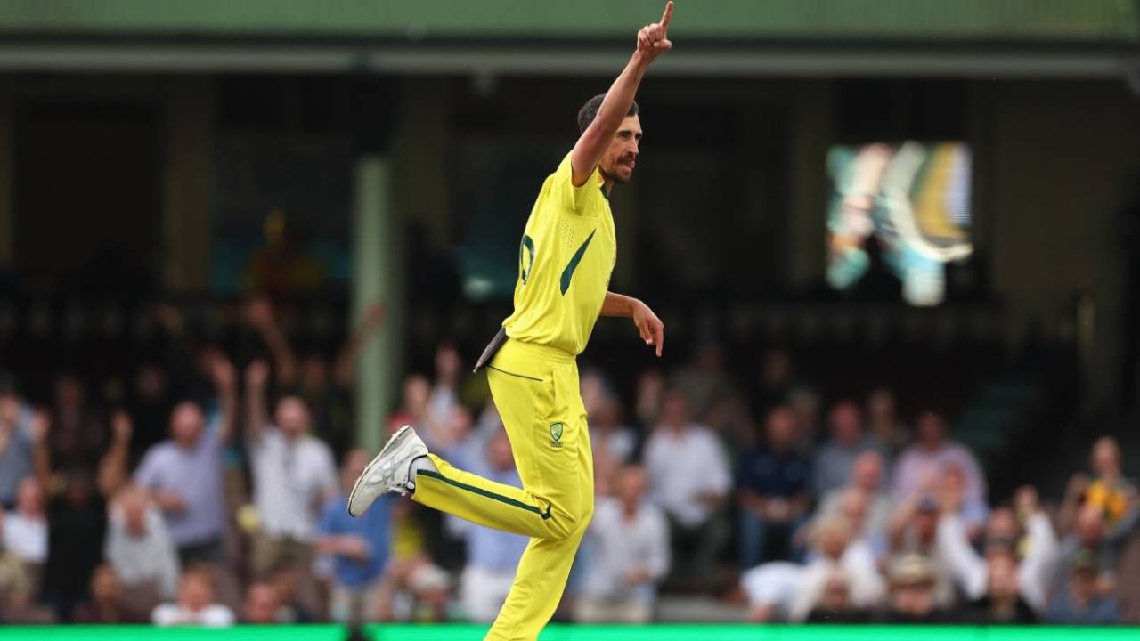 Mitchell Starc celebrates taking two in the first over, Australia vs England, 2nd ODI, Sydney, November 19, 2022