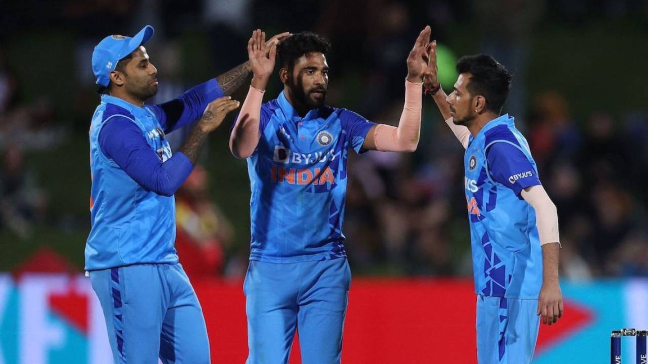 Mohammed Siraj returned figures of 4 for 17, New Zealand vs India, 3rd T20I, Napier, November 22, 2022
