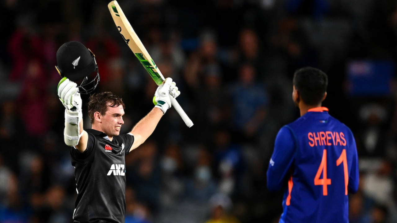 Shreyas Iyer applauds as Tom Latham soaks it in, New Zealand vs India, 1st men's ODI, Auckland, November 25, 2022