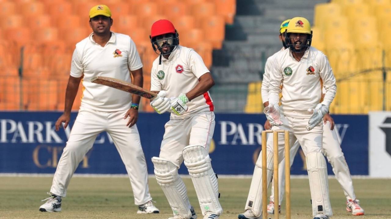 Umar Waheed worked his way to a century, Sindh vs Northern, Quaid-e-Azam Trophy final, 3rd day, Lahore, November 28, 2022