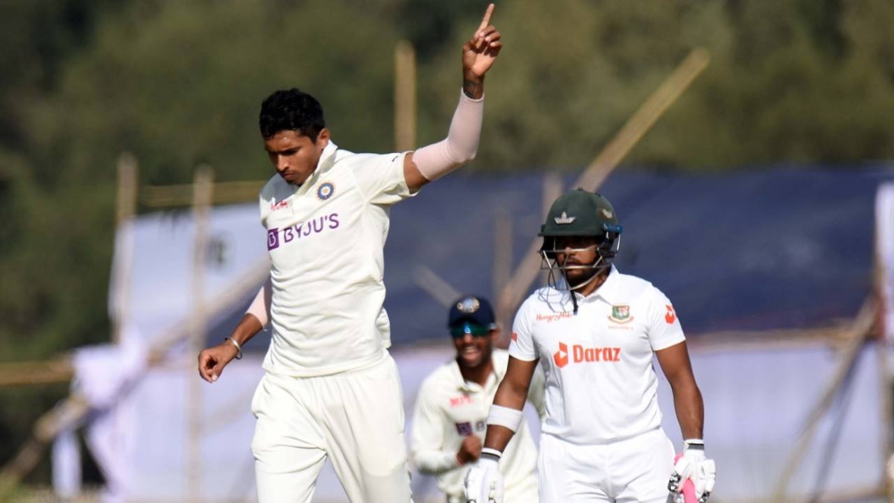 Navdeep Saini celebrates a wicket, Bangladesh A vs India A, 1st unofficial Test, 1st day, Cox's Bazar, November 29, 2022
