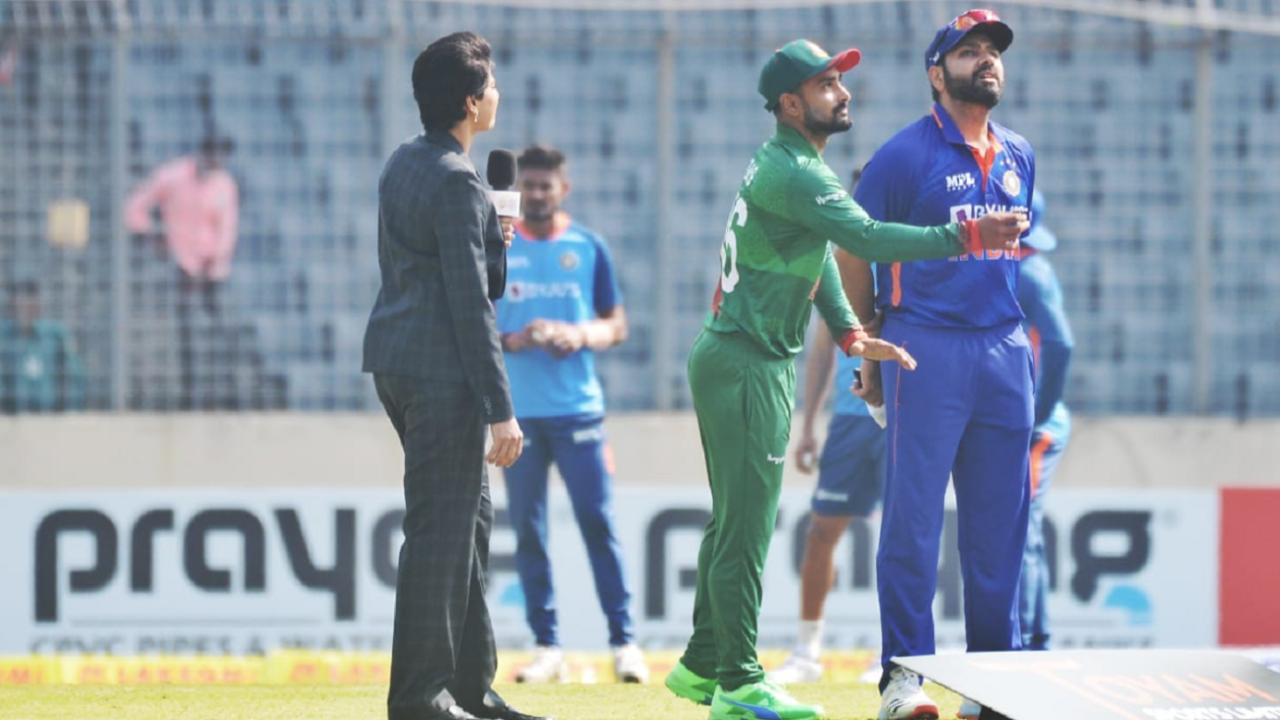 Litton Das and Rohit Sharma at the toss, Bangladesh vs India, 1st ODI, Dhaka, December 4, 2022