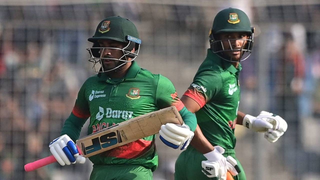 Mehidy Hasan Miraz and Mahmudullah put on 148 after coming together at 69 for 6&nbsp;&nbsp;&bull;&nbsp;&nbsp;AFP/Getty Images