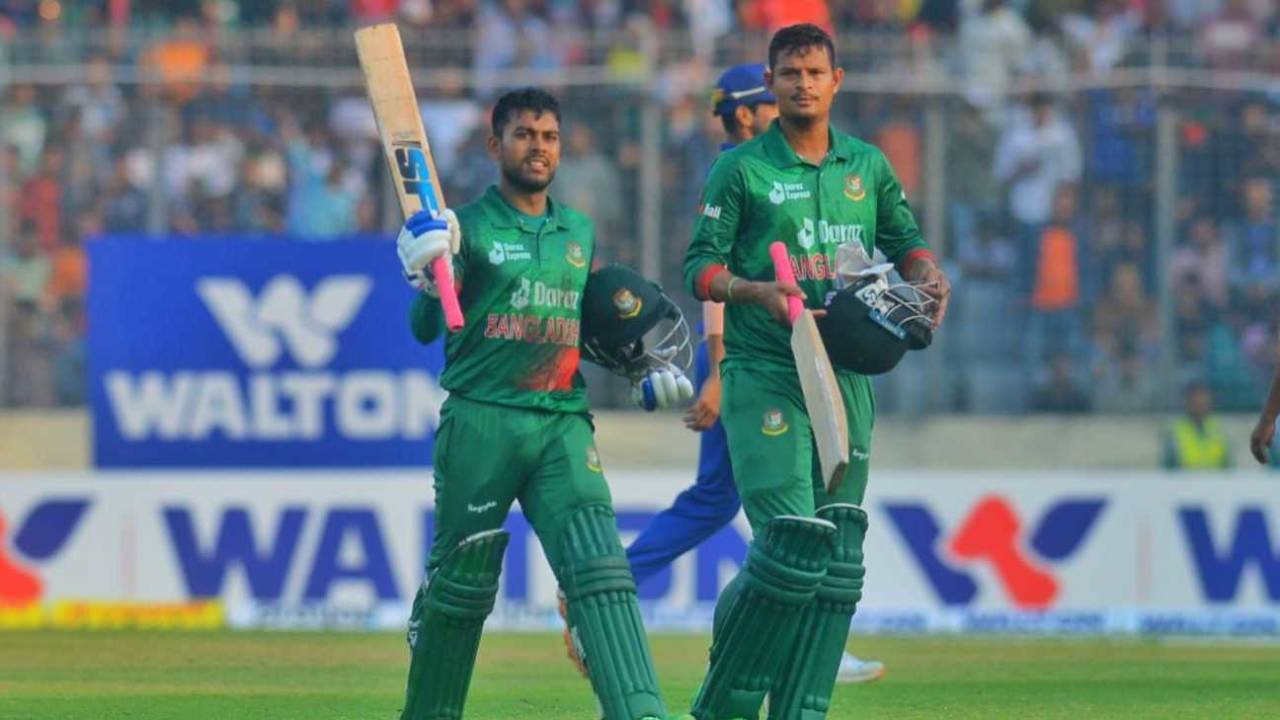 Mehidy Hasan Miraz got to his first ODI century off the last ball of the innings, Bangladesh vs India, 2nd ODI, Dhaka, December 7, 2022