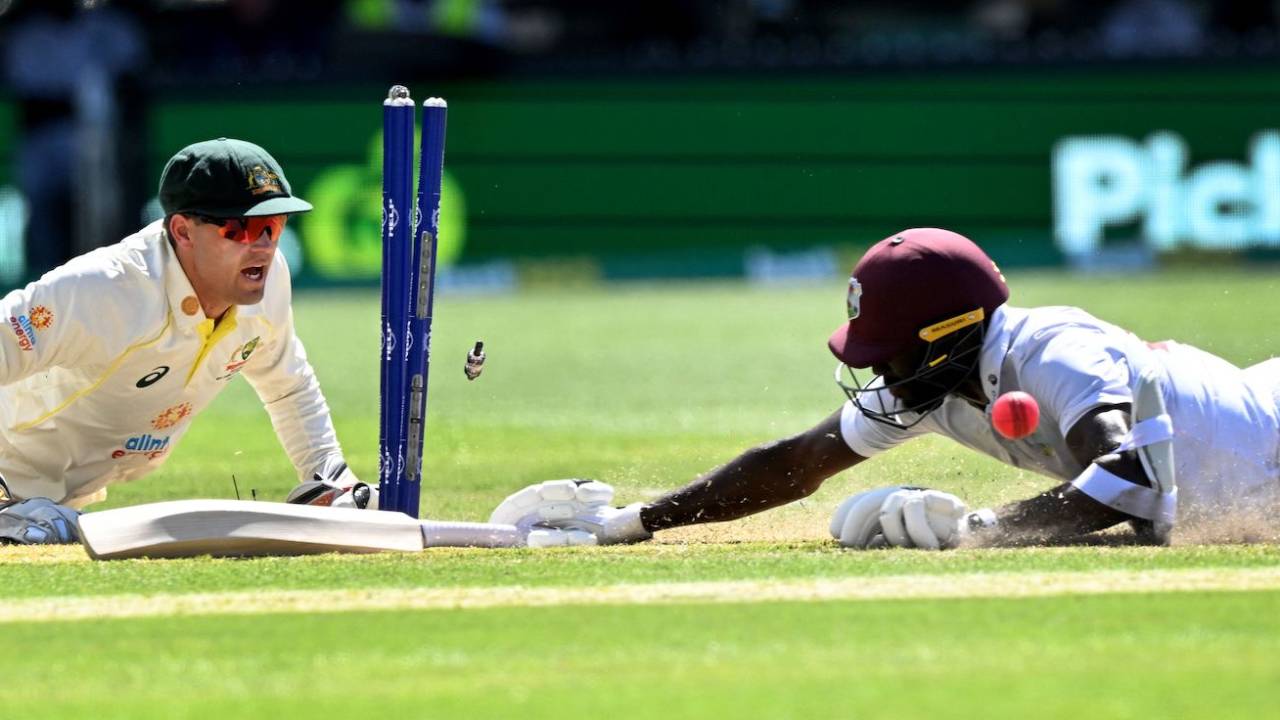 Alex Carey found Anderson Phillip short, Australia vs West Indies, 2nd Test, Adelaide, 3rd Day, December 10, 2022
