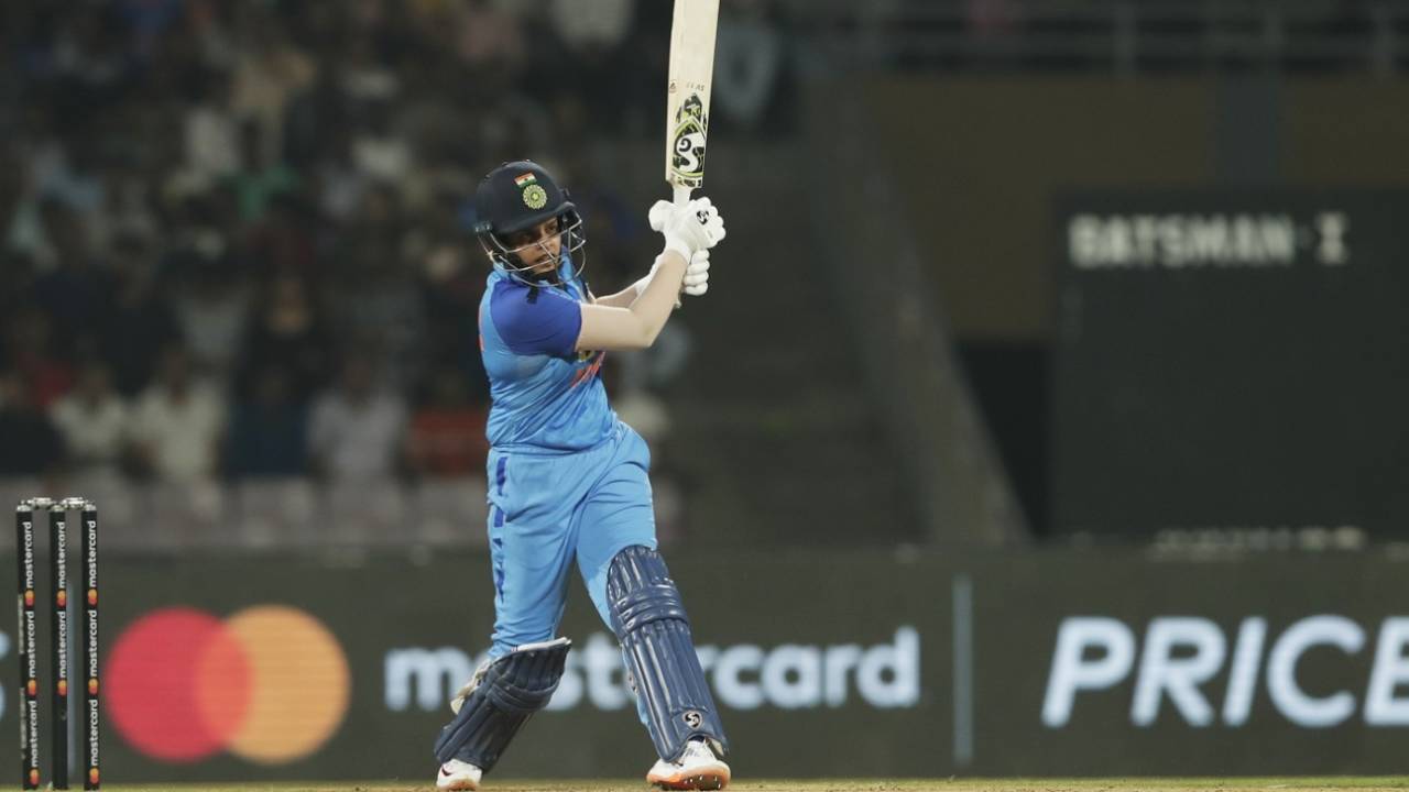 Shafali Verma hits down the ground, India vs Australia, 2nd women's T20I, DY Patil, December 11, 2022