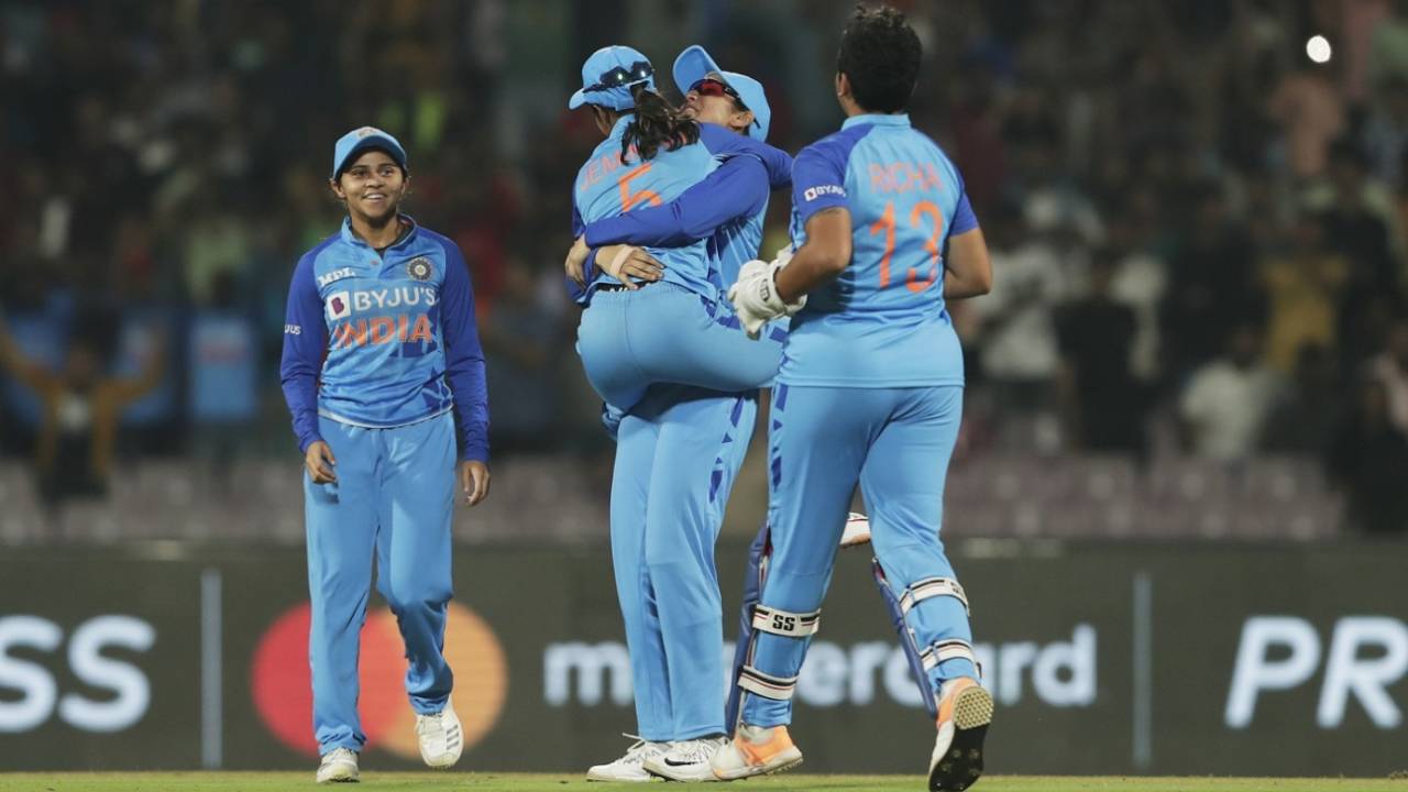 The Indian players celebrate after the win, India vs Australia, 2nd women's T20I, DY Patil, December 11, 2022