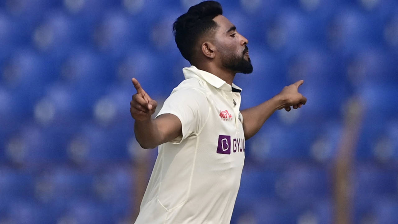 Mohammed Siraj helped India make early inroads, Bangladesh vs India, 1st Test, Chattogram, 2nd Day, December 15, 2022

