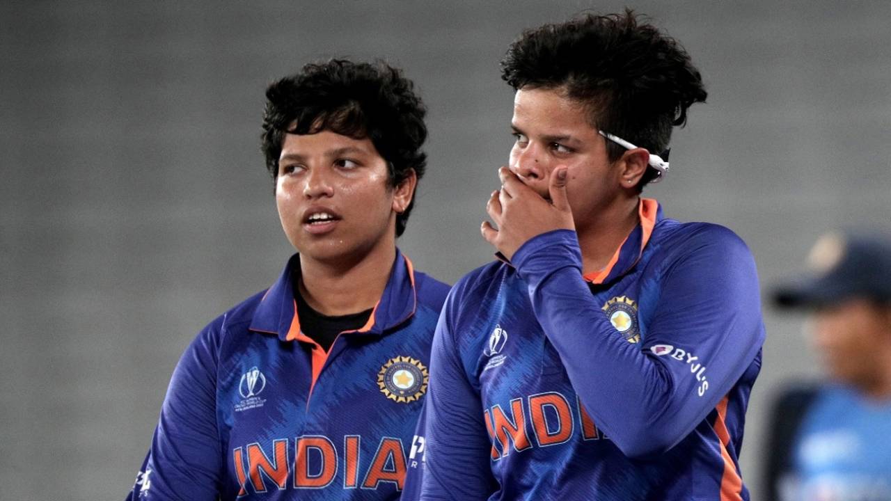 Shafali Verma and Richa Ghosh look on, Australia vs India, Women's World Cup 2022, Auckland, March 19, 2022
