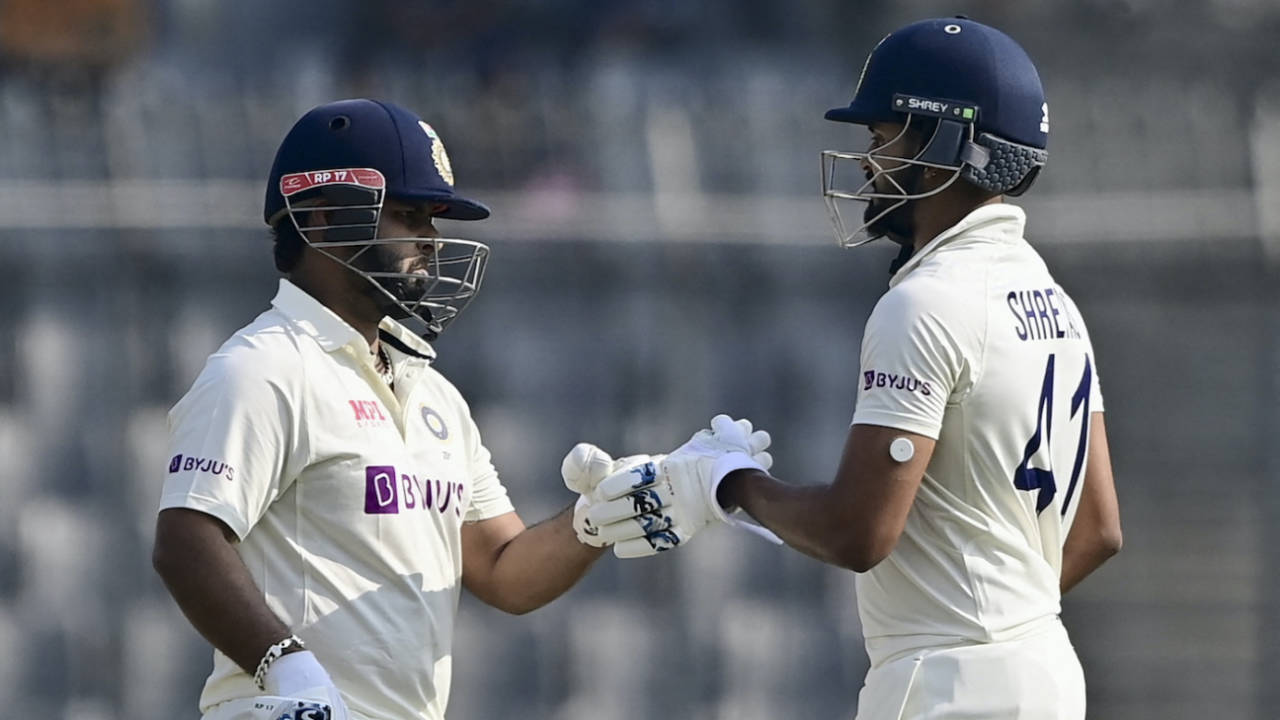 Rishabh Pant and Shreyas Iyer put on 159 off just 182 balls&nbsp;&nbsp;&bull;&nbsp;&nbsp;AFP/Getty Images