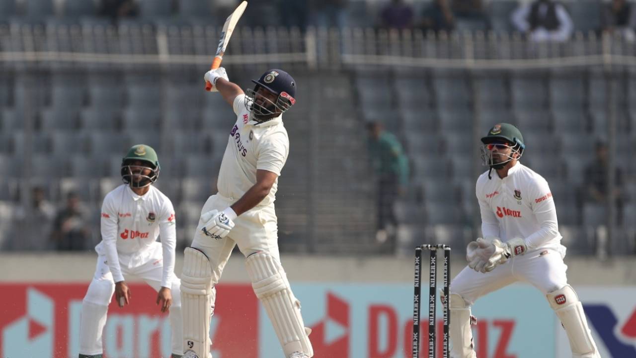 Rishabh Pant goes one-handed, Bangladesh vs India, 2nd Test, Mirpur, 2nd day, December 23, 2022