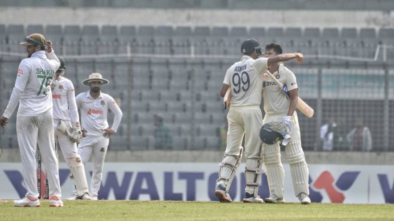 Shreyas Iyer and R Ashwin celebrate as Shakib Al Hasan Wonders about the opportunity lost, Bangladesh vs India, 2nd Test, Dhaka, 4th day, December 25, 2022