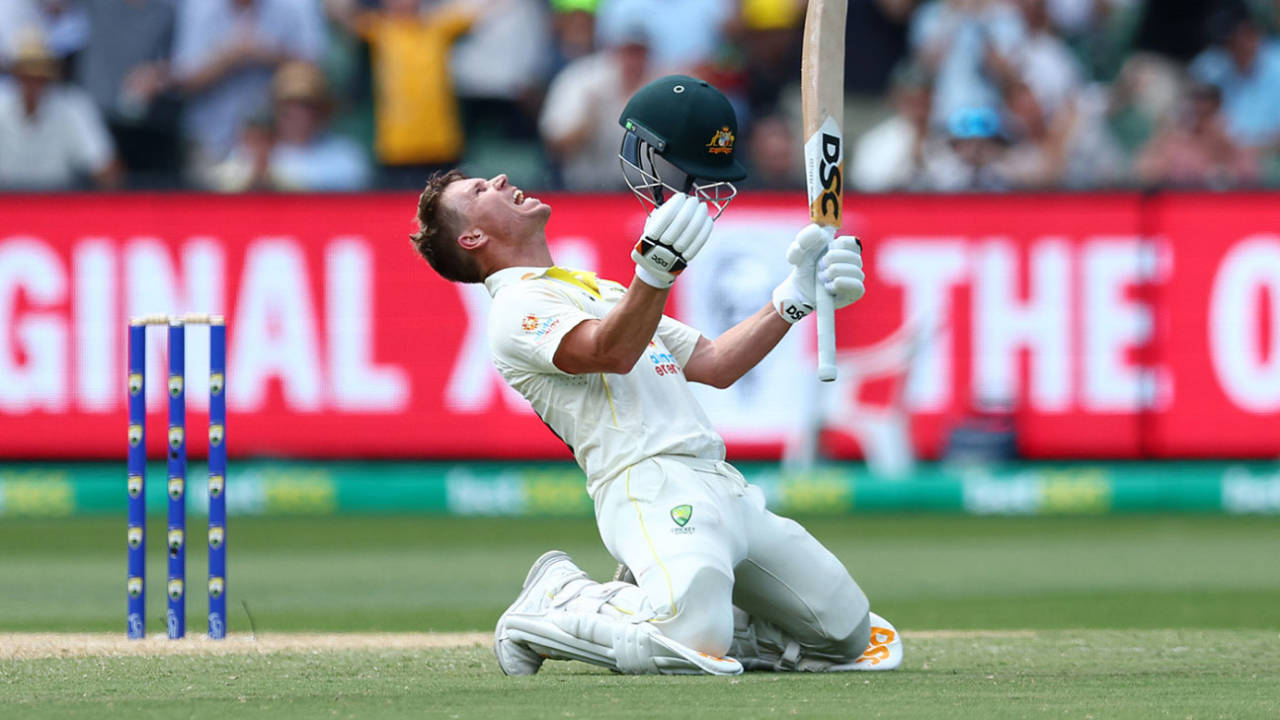 David Warner defied cramp to reach a double century&nbsp;&nbsp;&bull;&nbsp;&nbsp;Getty Images and Cricket Australia