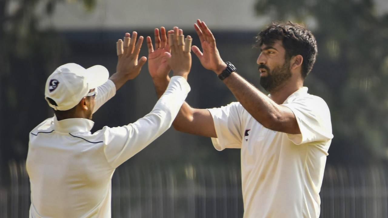 Umar Nazir Mir picked five wickets