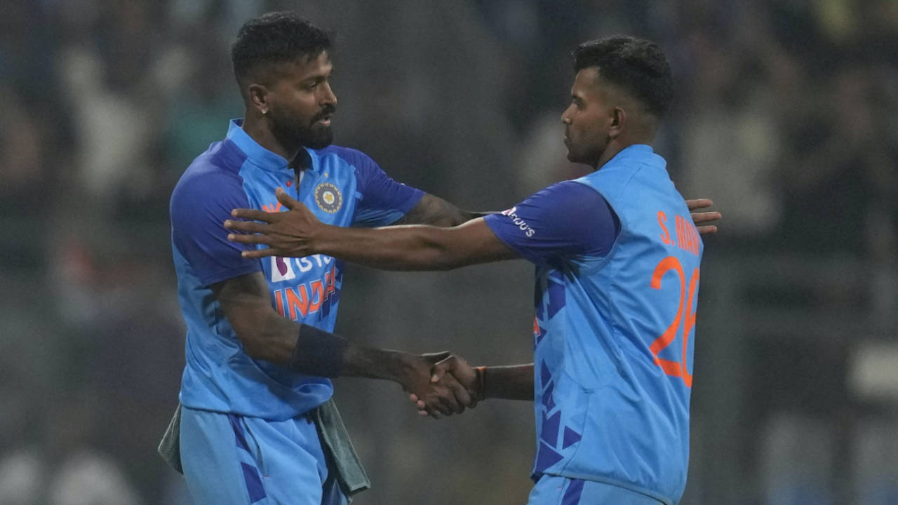 Shivam Mavi and Hardik Pandya give each other a pat on the back, India vs Sri Lanka, 1st T20I, Mumbai, Wankhede Stadium, January 3, 2023
