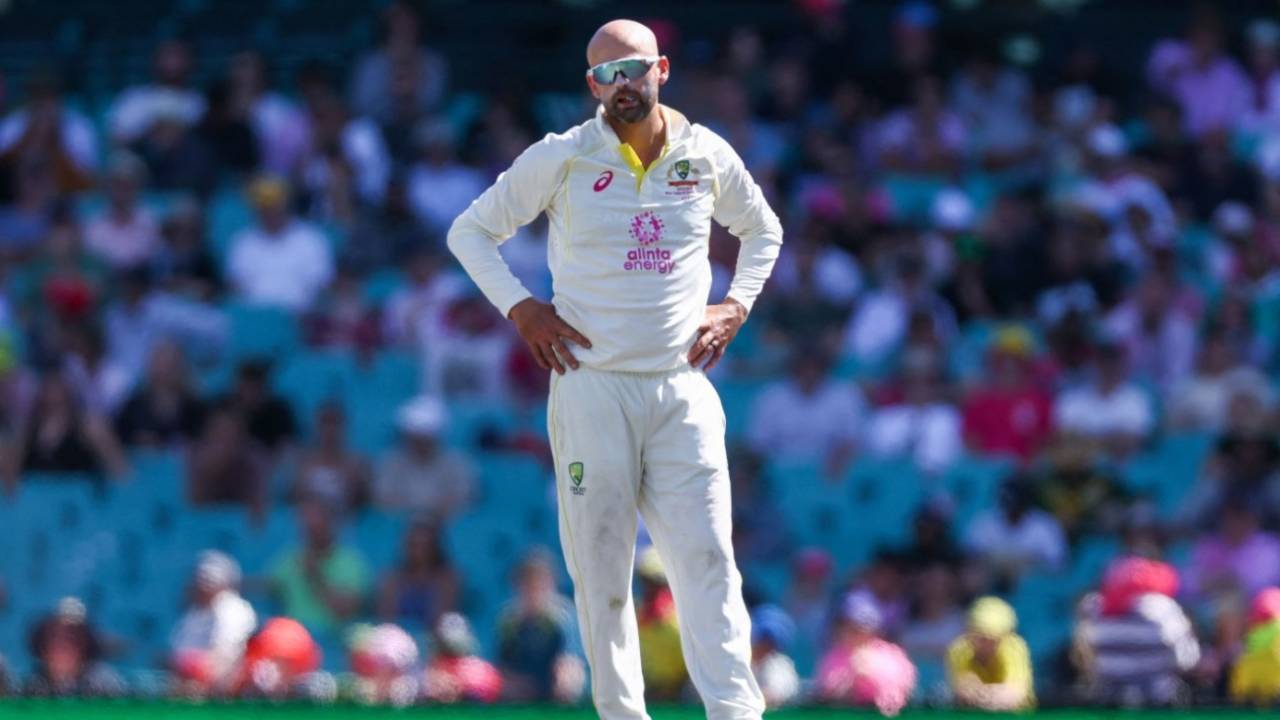 Nathan Lyon was left frustrated after a raft of close calls in Sydney&nbsp;&nbsp;&bull;&nbsp;&nbsp;Getty Images