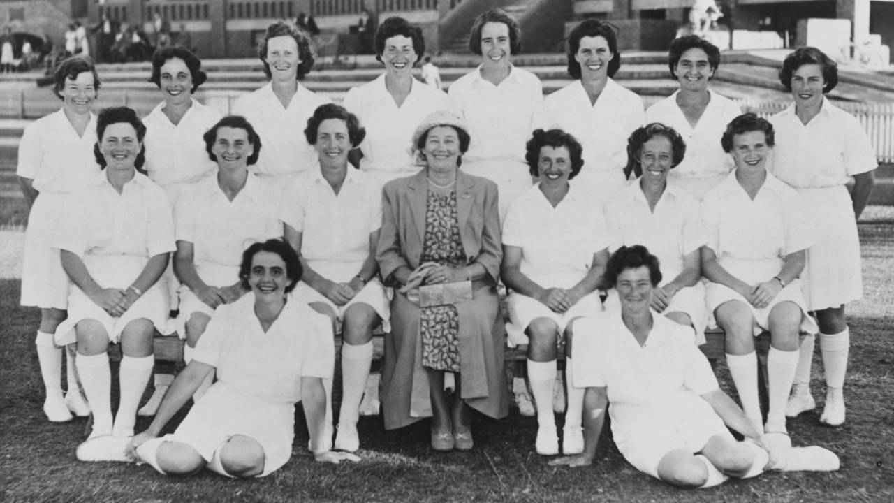 Norma Johnston (middle row first from right) with the Australia team in 1951 at the Sydney Cricket Ground&nbsp;&nbsp;&bull;&nbsp;&nbsp;Fox Photos / Stringer / Getty Images